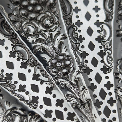 1895年 英国アンティーク 純銀製 シェル型脚付きディッシュ 238g James Dixon