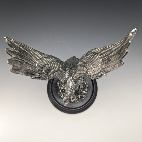 復古銀色鷹雕像木底座