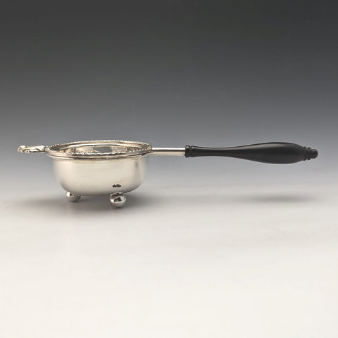 英国ヴィンテージ シルバープレート製 ティーストレーナー 木製ハンドル