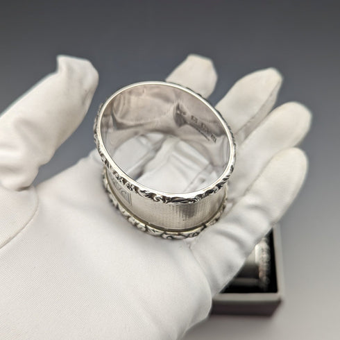 約 1960 年英國復古純銀餐巾環一對 Mappin 和 Webb 紙盒