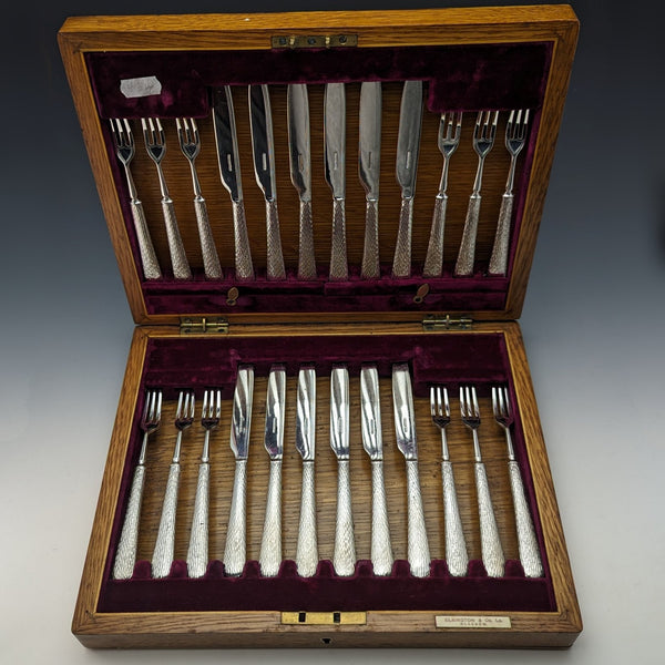 British Vintage Silver Plated Cutlery 12 Pair Set in Wooden Box Elkington