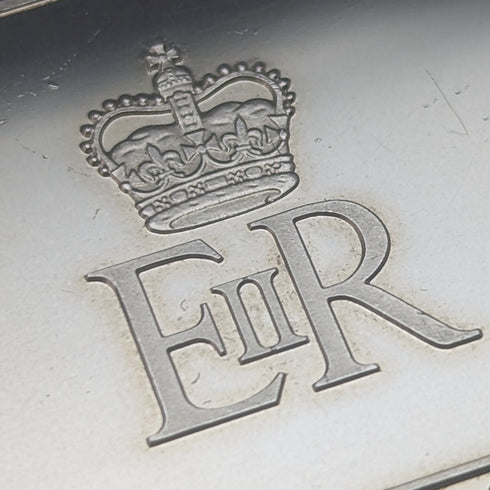 1977年 エリザベスⅡ世 戴冠25周年ジュビリー 純銀製 1ポンド切手レプリカ 32g