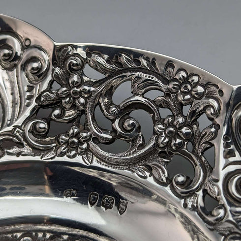 1893 British Antique Sterling Silver Finely Decorated Dish 154g Charles Boyton II