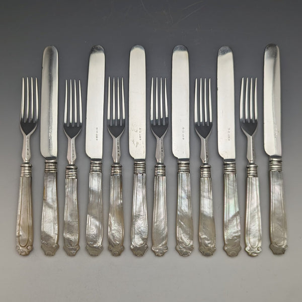 英国アンティーク 彫刻白蝶貝ハンドル デザートカトラリー6ペアセット Elkington & Mason