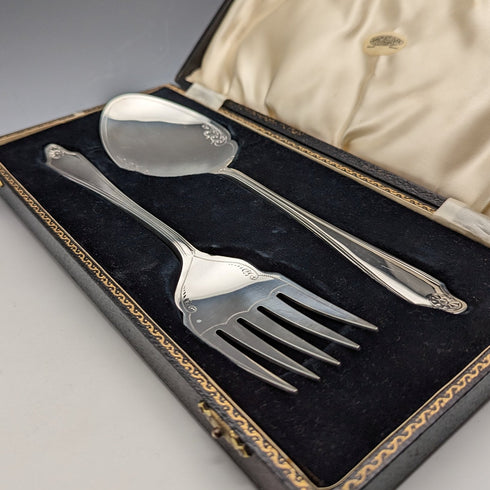 Circa 1915 British Antique Silver Plated Serving Cutlery Pair George Cutts & Sons