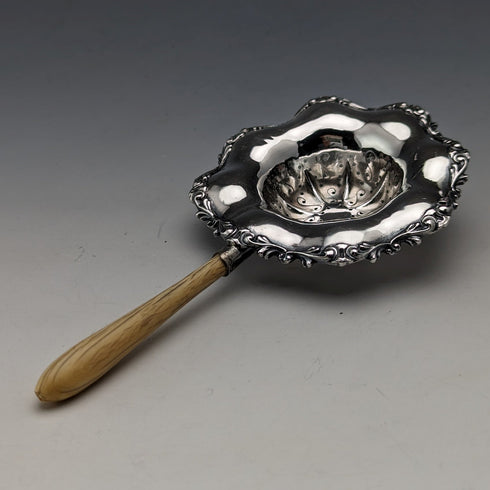 米国アンティーク 純銀製ティーストレーナー 木製ハンドル J.F. Fradley