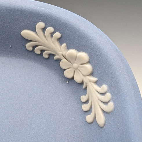 英国ヴィンテージ ウェッジウッド ジャスパーウェア製 オーバルディッシュ ペールブルー