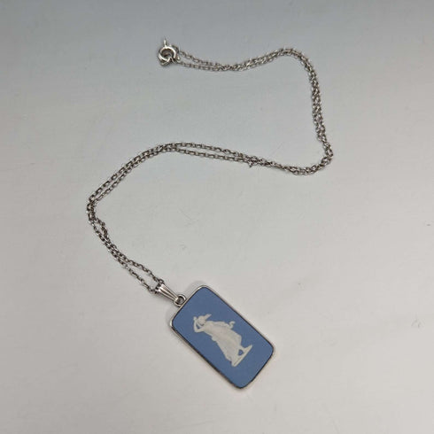 1973 British Vintage Wedgwood Sterling Silver & Jasperware Pendant Necklace