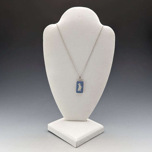 1973 British Vintage Wedgwood Sterling Silver & Jasperware Pendant Necklace