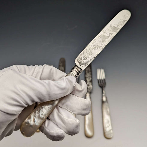1880 年英國古董雕刻白色珍珠手柄甜點餐具 3 副套裝斯托克斯和愛爾蘭