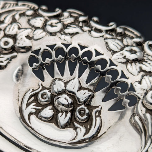 1897 年英國古董純銀花卉雕刻盤 62 克 George Nathan & Ridley Hayes