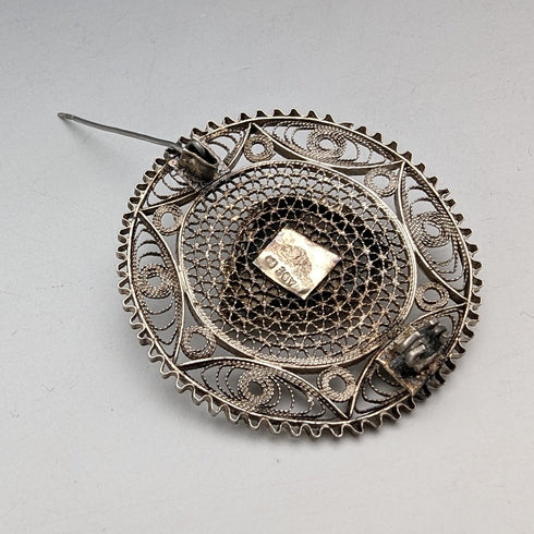 英國復古綠寶石和花絲銀胸針