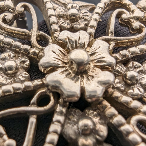 約 1930 年英國復古純銀花卉裝飾十字架吊墜 Boorman & Son