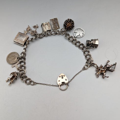 1971年 英国ヴィンテージ 純銀製 チャームブレスレット 39g