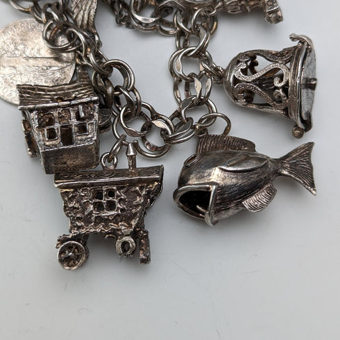 1980年 英国ヴィンテージ 純銀製 チャームブレスレット 75g