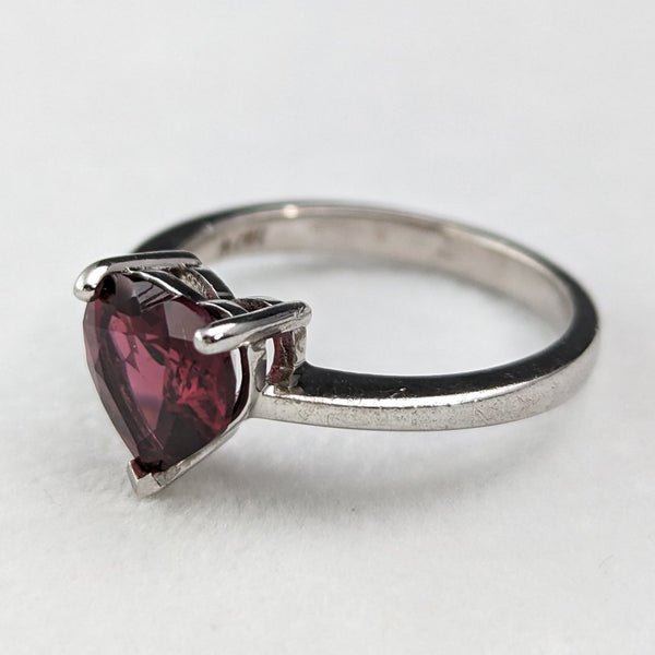 British Vintage Jewelry Heart-shaped Ruby Color Glass Sterling Silver Ring (No. 11) Ring