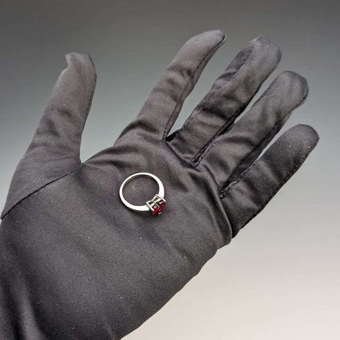 British Vintage Jewelry Heart-shaped Ruby Color Glass Sterling Silver Ring (No. 14) Ring