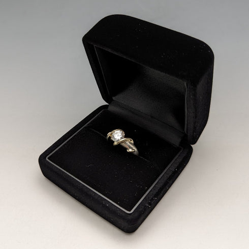 英国ヴィンテージジュエリー キュービックジルコニア 純銀リング(11号)指輪