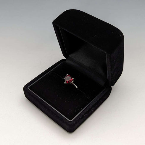 British Vintage Jewelry Heart-shaped Ruby Color Glass Sterling Silver Ring (No. 9) Ring