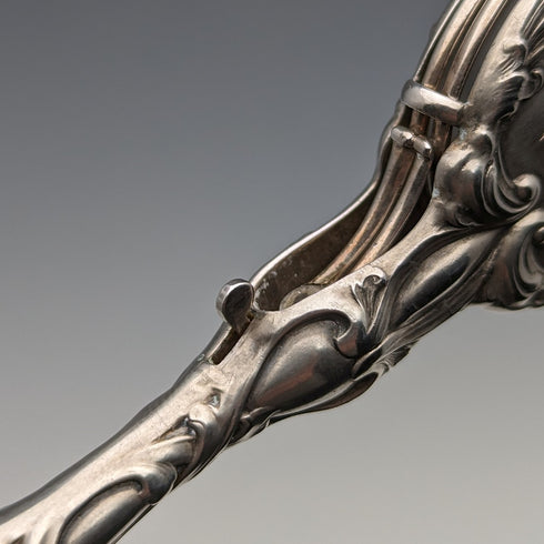 米国アンティーク 純銀製 アール・ヌーヴォー装飾 携帯用折りたたみ式眼鏡 ロニエット