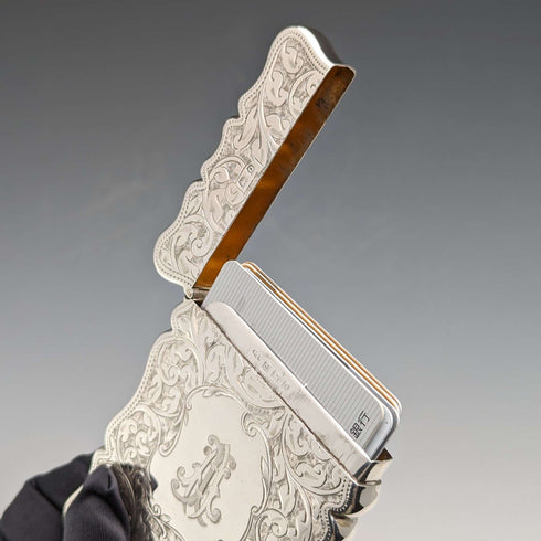 【お取り置き中】1913年 英国アンティーク 純銀製 小型カードケース 59g G Loveridge