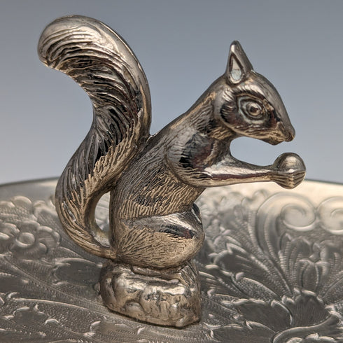 英国ヴィンテージ シルバープレート製 リス装飾 オーバルディッシュ Seba