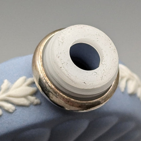 英國復古 Wedgwood Jasperware 橢圓形香水瓶