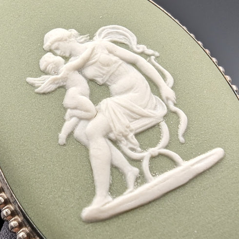 1952 British Vintage Wedgwood Sterling Silver & Green Jasperware Oval Brooch