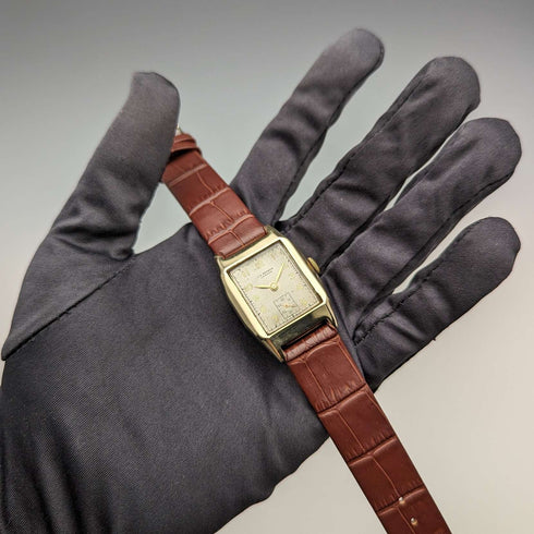 1949 British Vintage Benson K9 solid gold rectan Dennison case mechanical watch in good working order