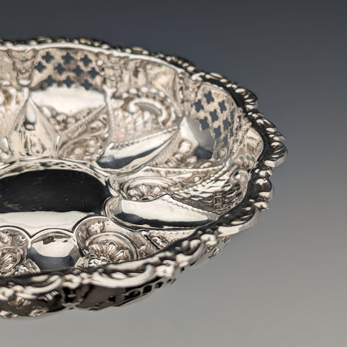 1902 年英國古董純銀花盤 43 克 Walker 與 Hall