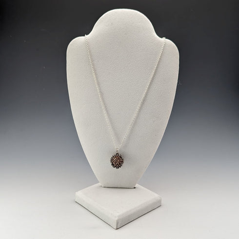 英国ヴィンテージ ハリネズミ型チャームペンダント & 純銀製ネックレス