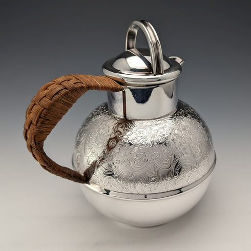 【お取り置き中】英国ヴィンテージ シルバープレート製 1.5パイントジャージージャグ