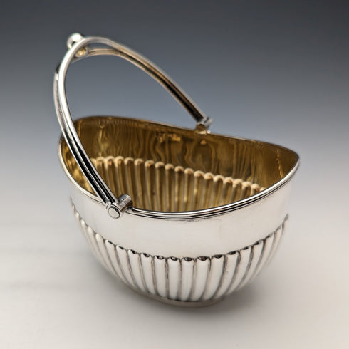 英国アンティーク シルバープレート製 シュガーボウル&クリームジャグ H.A.T.