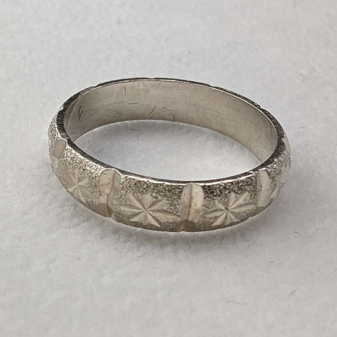 British vintage jewelry, sterling silver bright cut ring