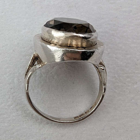 1976 British vintage jewelry, large brown stone, sterling silver ring