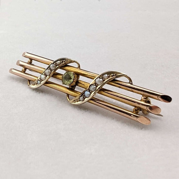 Antique 9ct gold brooch with green stones and pearls