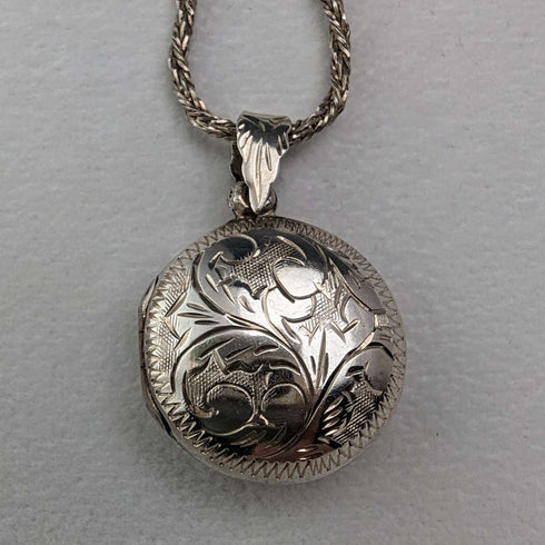 Colgante relicario de plata de ley vintage y cadena de plata de ley
