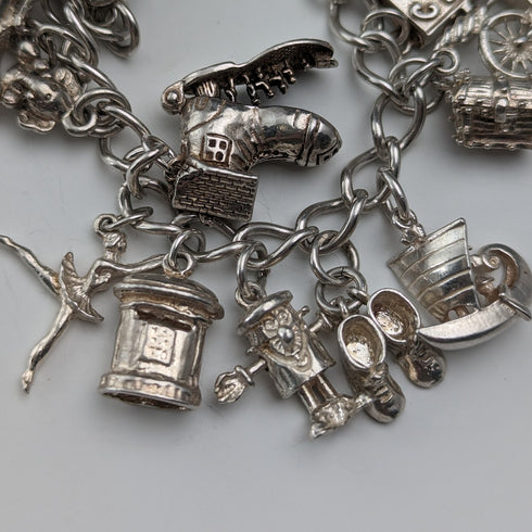 1983年 英国ヴィンテージ 純銀製 チャームブレスレット 53g