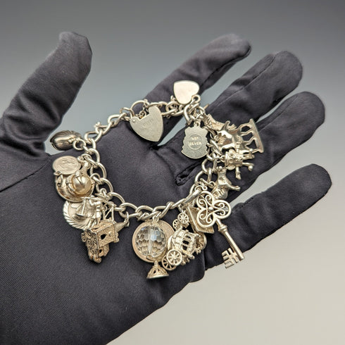 1970年代 英国ヴィンテージ 純銀製 チャームブレスレット 60g