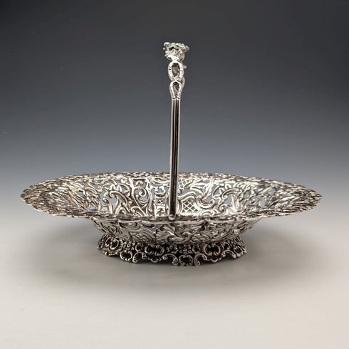 1892 British antique sterling silver basket decorated with pierced earrings, movable handle, 272g, large, Spiers