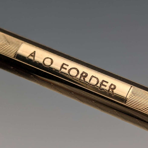 British Vintage Yard O'Red Rold Gold Push-Pull Pencil