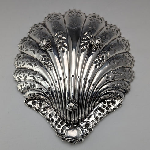 1895 British antique sterling silver shell-shaped footed dish, 88g, Atkin Brothers