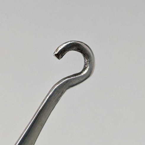 1904年 英国アンティーク 白蝶貝ハンドル 純銀ボタンフック John Holmes