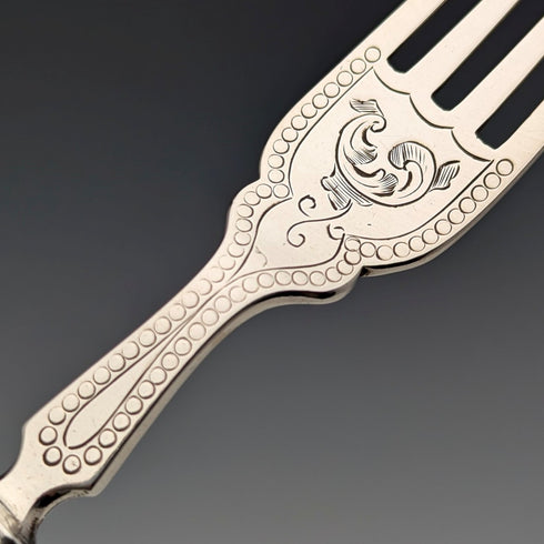 1877年 英国アンティーク 白蝶貝ハンドル 純銀ブレード フィッシュカトラリー 2ペア William Hutton & Sons