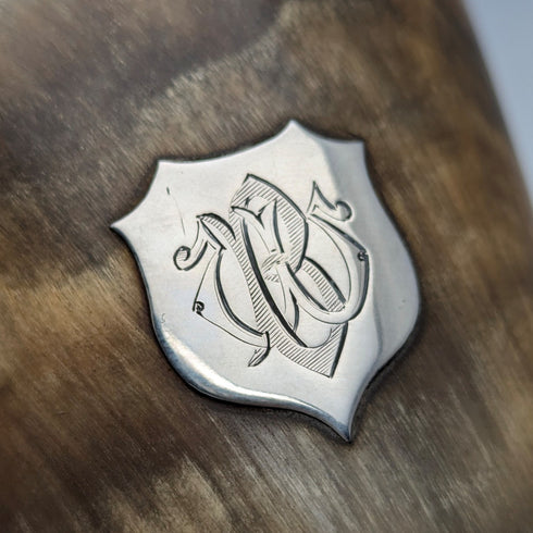 1872 年英國古董純銀裝飾牛角燒杯托馬斯笑臉杯