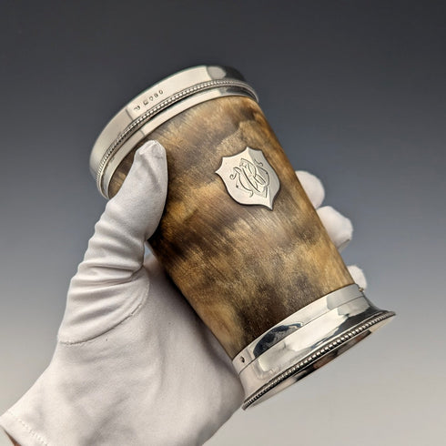 1872 年英國古董純銀裝飾牛角燒杯托馬斯笑臉杯