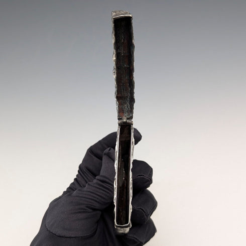 Antique American sterling silver card case with embossed decoration, 75g