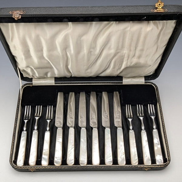 1950s British Vintage White Mother of Pearl Handle Stainless Steel Blade Small Cutlery Pair (6 Pieces)