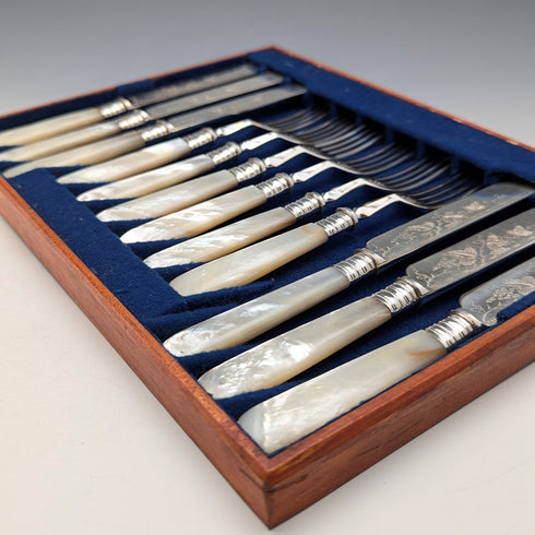 1890年頃 英国アンティーク 白蝶貝ハンドル デザートカトラリー6ペア Mappin&Webb トレー入