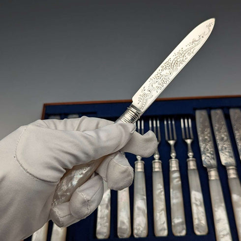 約 1903 年英國古董白色珍珠手柄甜點餐具 6 對含埃爾金頓托盤